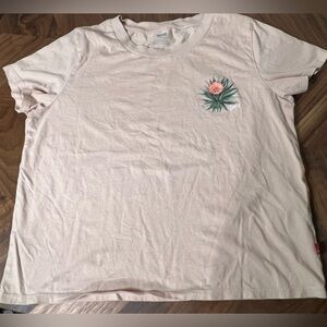 Levi’s t shirt floral detail